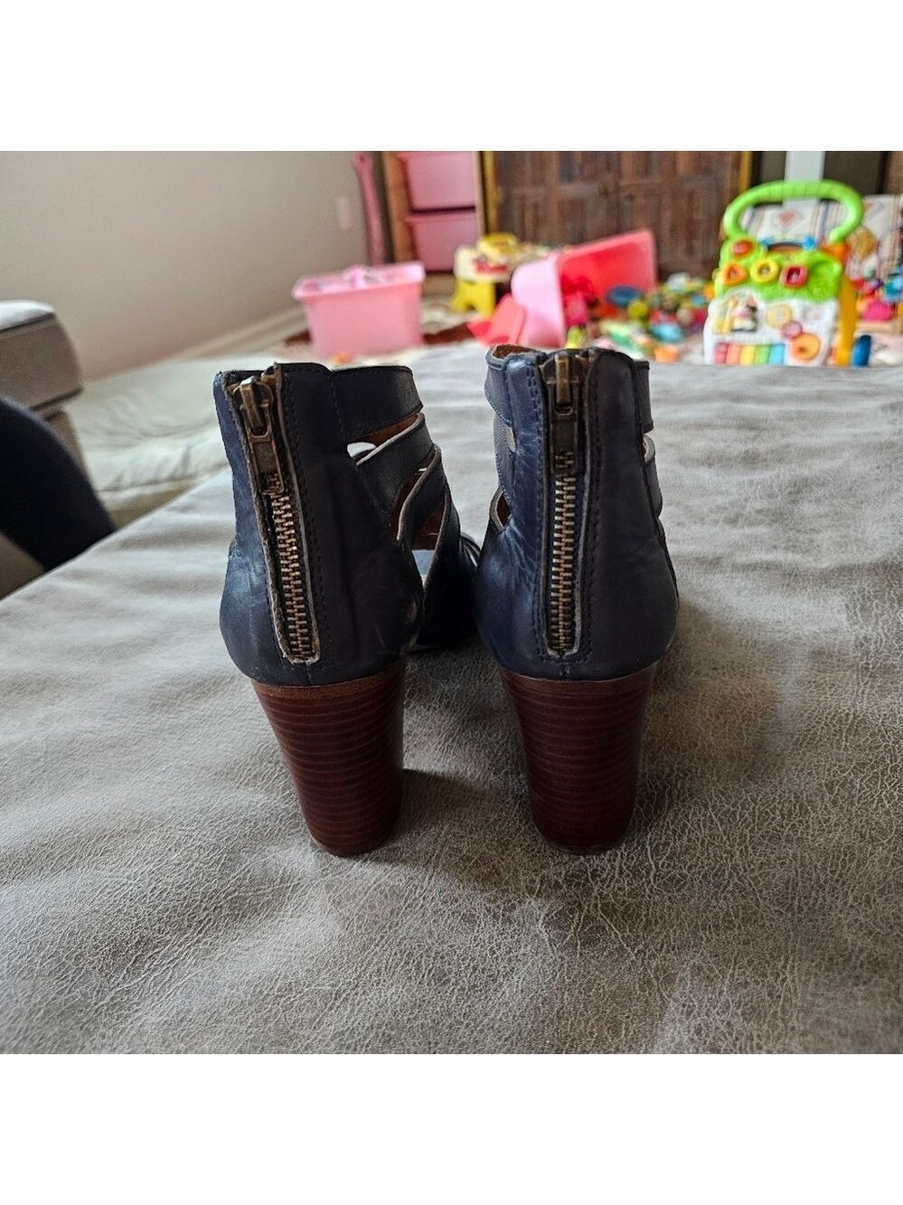 Steve Madden Vendetaa Gladiator Sandals Size 8.5 - Picture 7 of 9